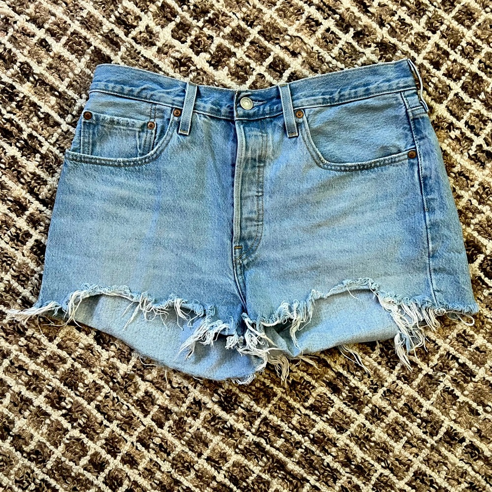 Levi’s 501 Cutoff Shorts